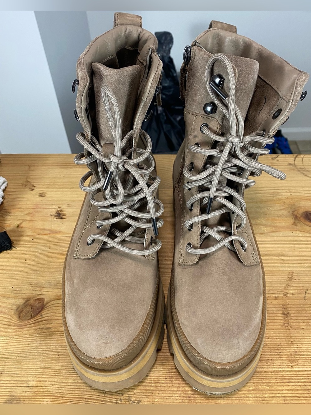 Clarks Orianna 2 Hike Pebble Nubuck Platform Boots - Size US 8 / EU 39